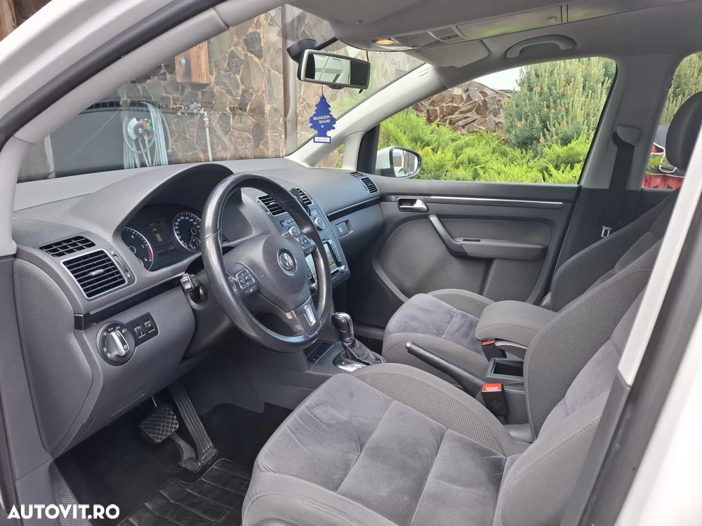 Volkswagen Touran 2.0 TDI DSG Comfortline - 11