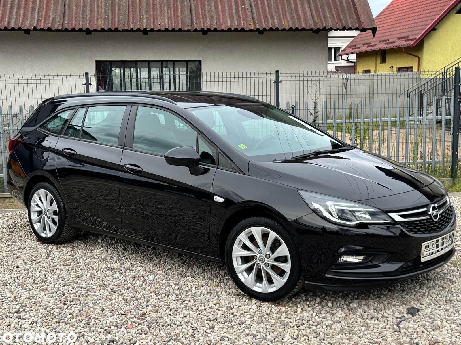 Opel Astra 1.6 D (CDTI) Start/Stop Sports Tourer Edition - 3
