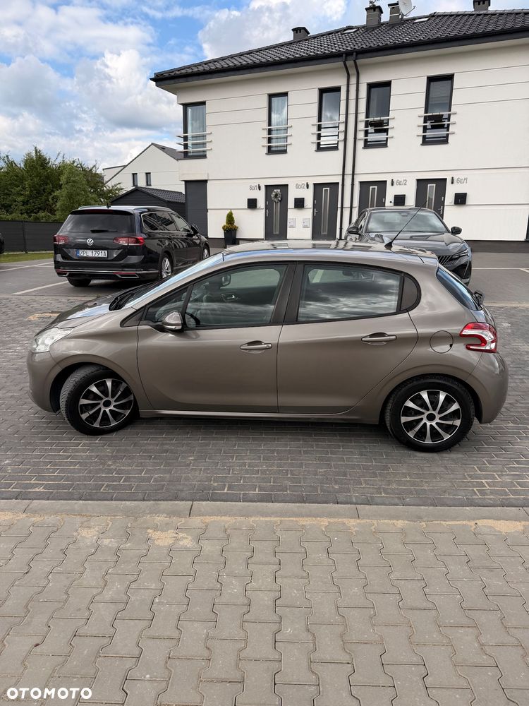 Peugeot 208 1.4 VTi Active - 4