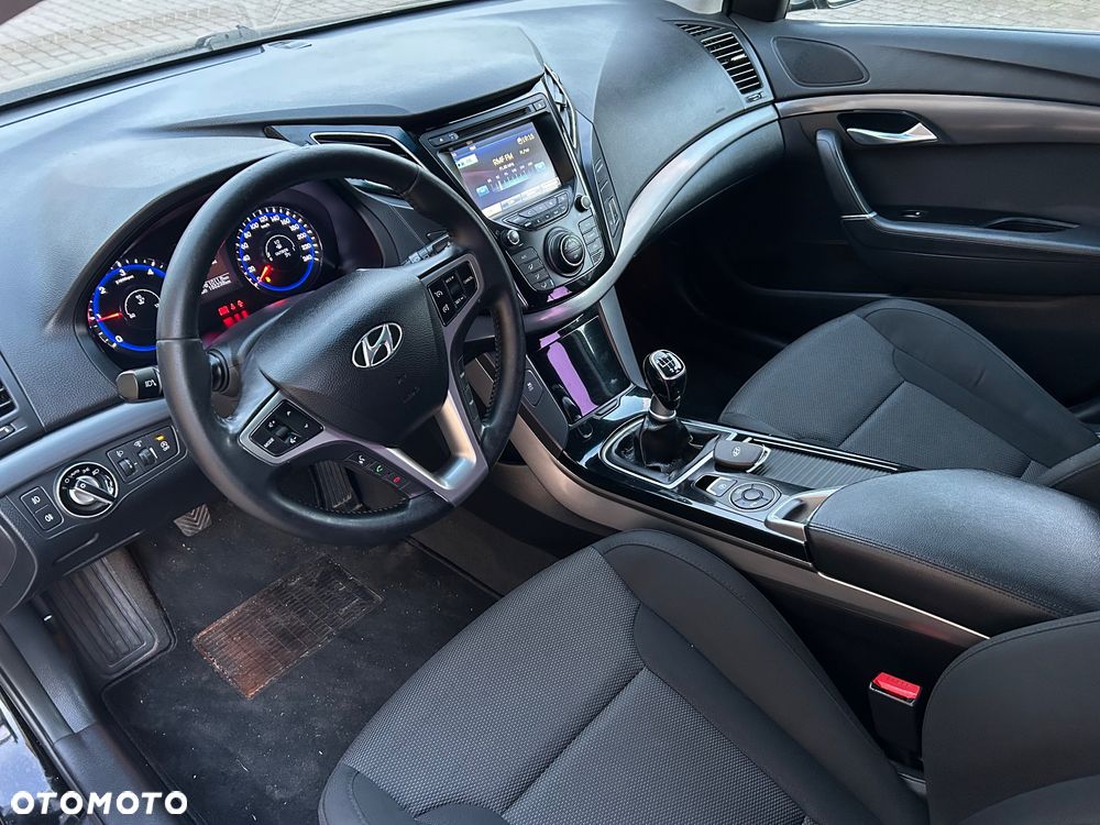 Hyundai i40 Kombi 1.7 CRDi Premium - 19