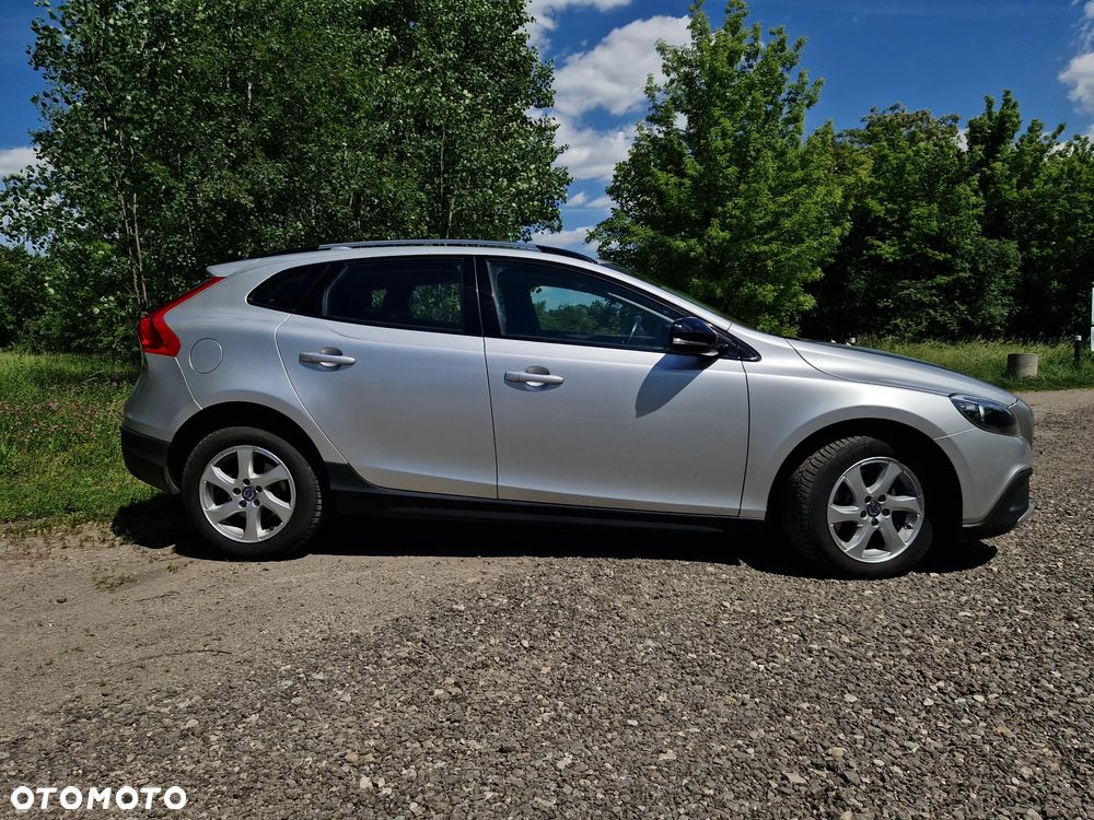 Volvo V40 D2 Drive-E Momentum - 9