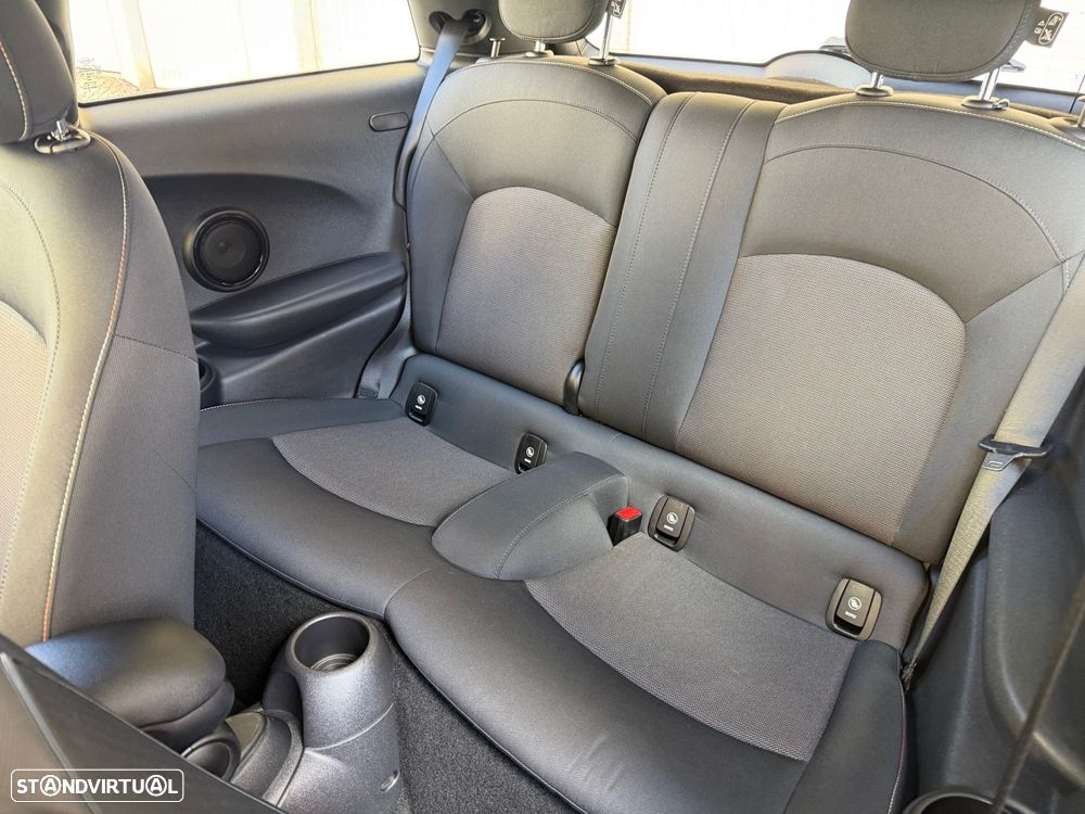 MINI 3 Portas One - 37