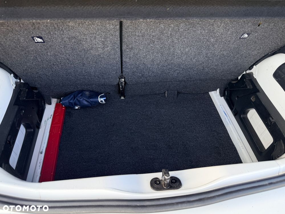 Volkswagen up! 1.0 move - 23