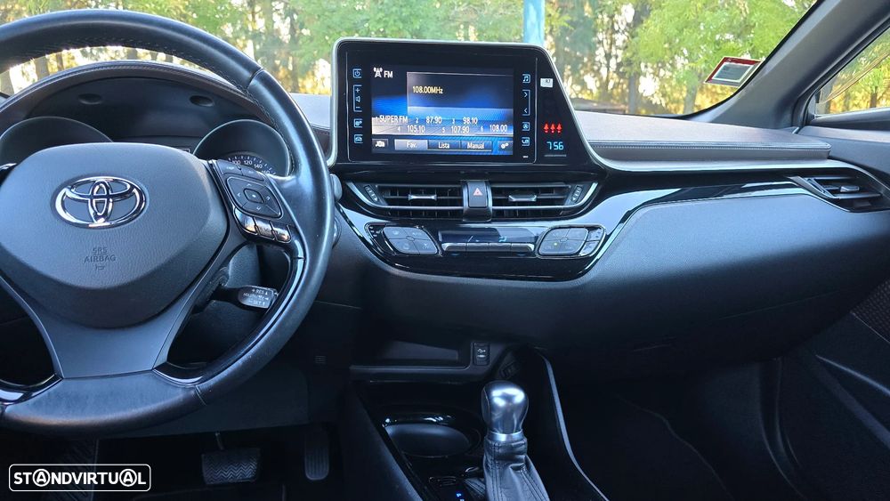 Toyota C-HR 1.8 HSD Exclusive+P.Luxury - 35