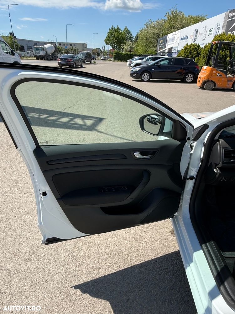 Renault Megane - 5