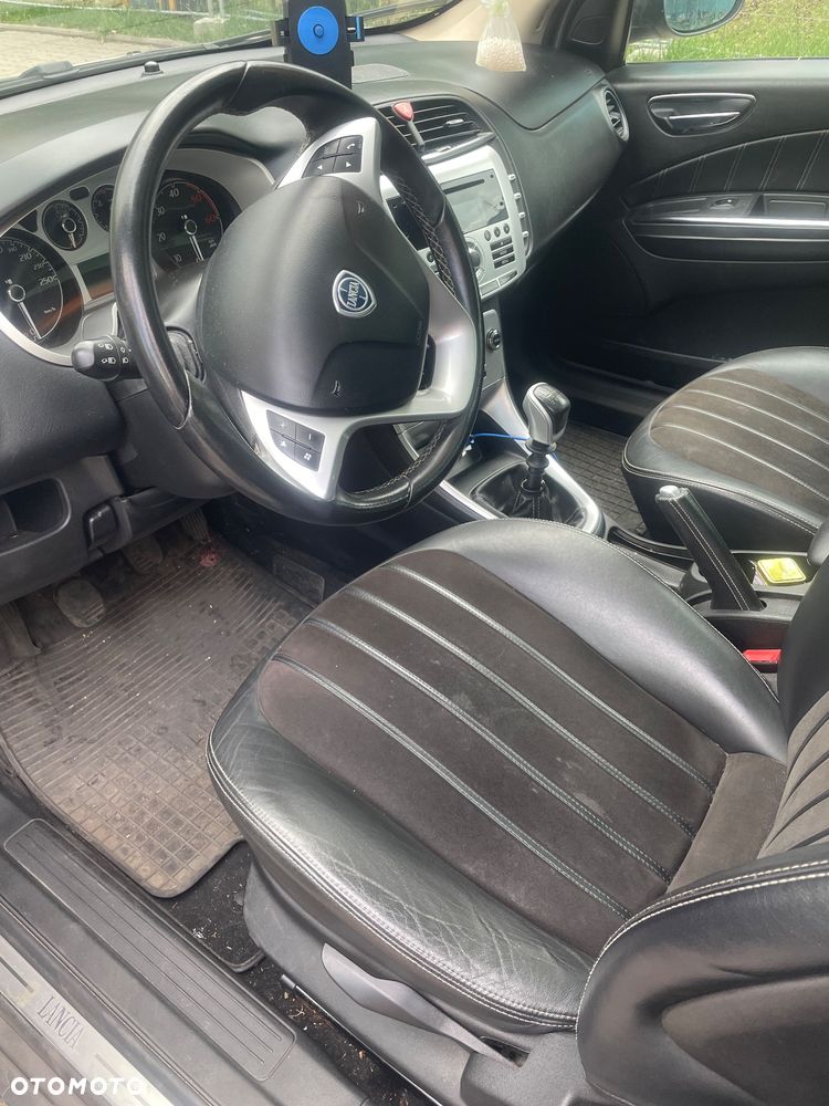 Lancia Delta 1.6 MJ Platino - 5