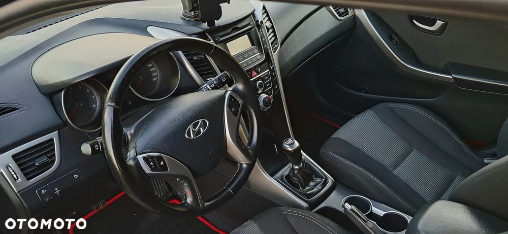 Hyundai i30 1.4 Trend - 14