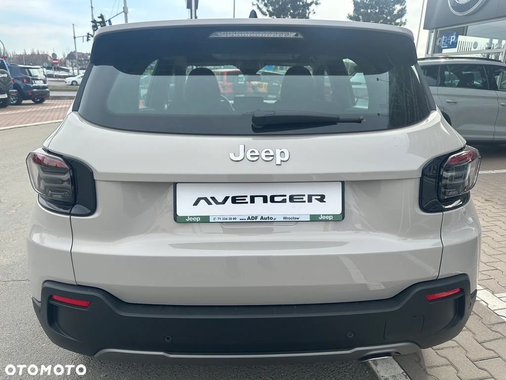 Jeep Avenger 1.2 T3 mHEV Longitude FWD eDCT6 - 5