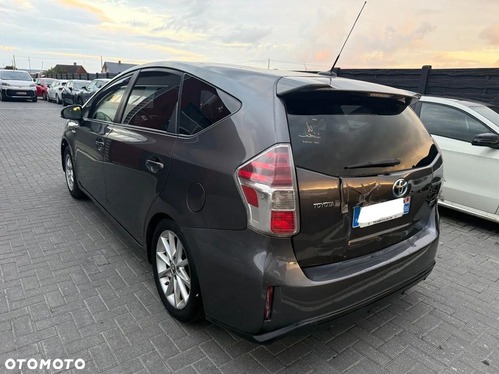 Toyota Prius+ (Hybrid) - 2