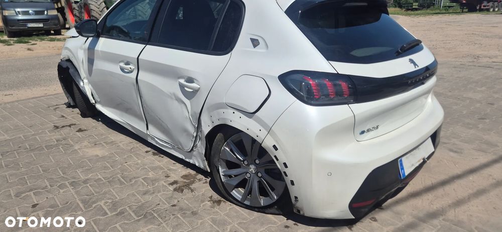 Peugeot 208 Allure Pack - 16