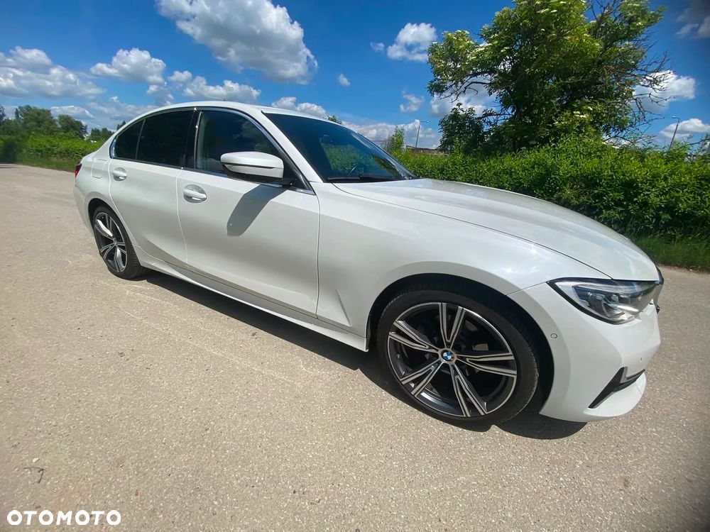 BMW Seria 3 320d xDrive Edition Luxury Line Purity - 18