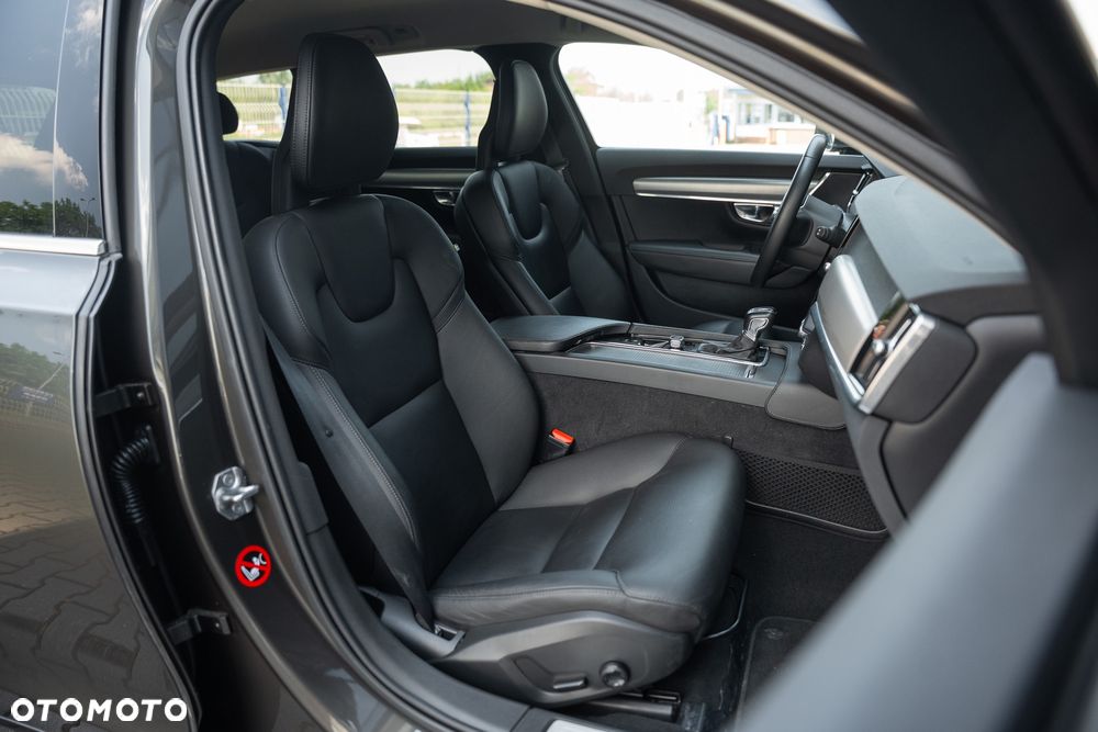 Volvo V90 D3 Geartronic Momentum Pro - 26