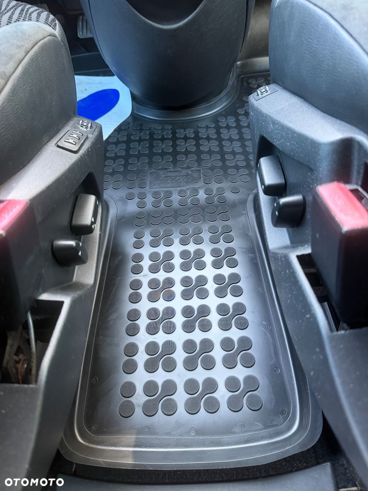 Citroën C8 HDi 165 Exclusive - 27