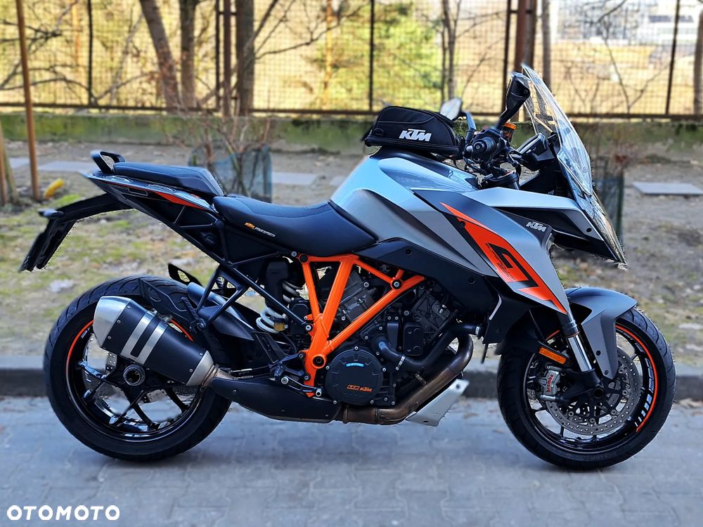 KTM Super Duke - 1