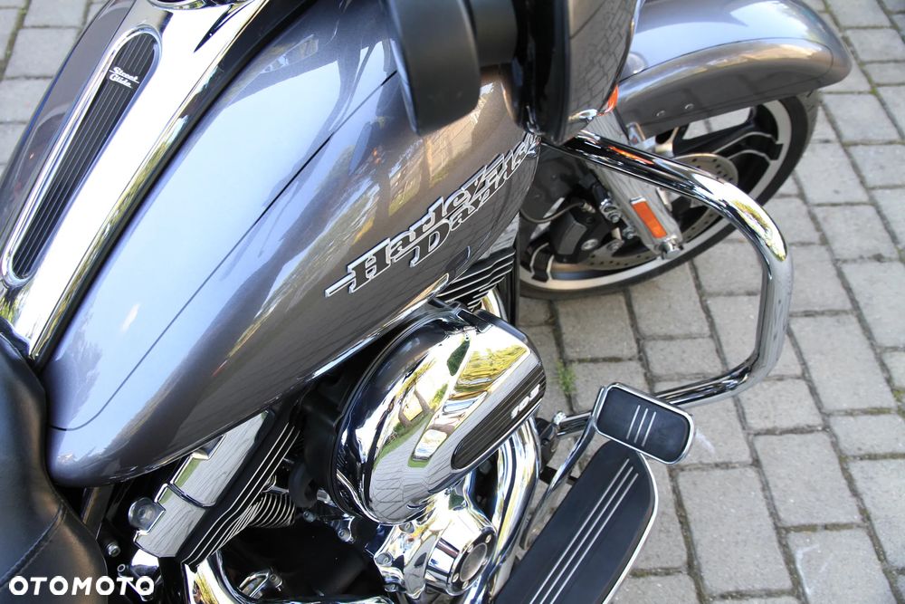 Harley-Davidson Touring Street Glide - 20
