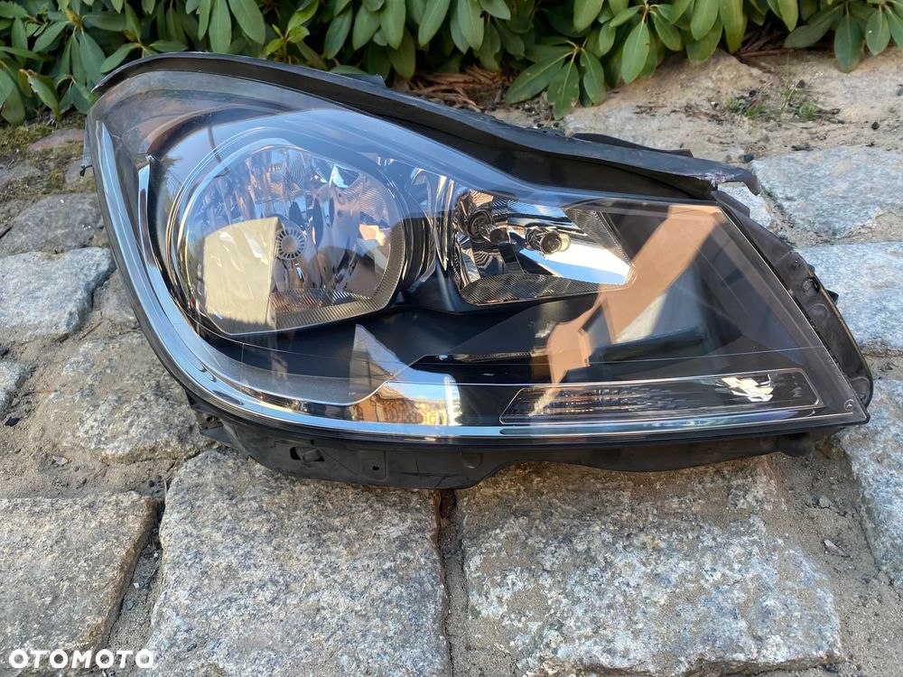 lampa c klasa w204 lift H7 prawa eu cała - 1