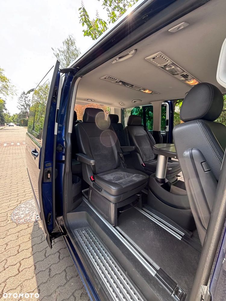 Volkswagen Multivan - 13