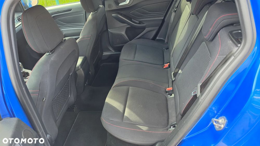 Ford Focus SW 2.0 EcoBlue S&S ST-LINE - 13