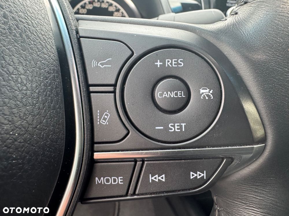 Toyota Camry 2.5 Hybrid Executive CVT - 32