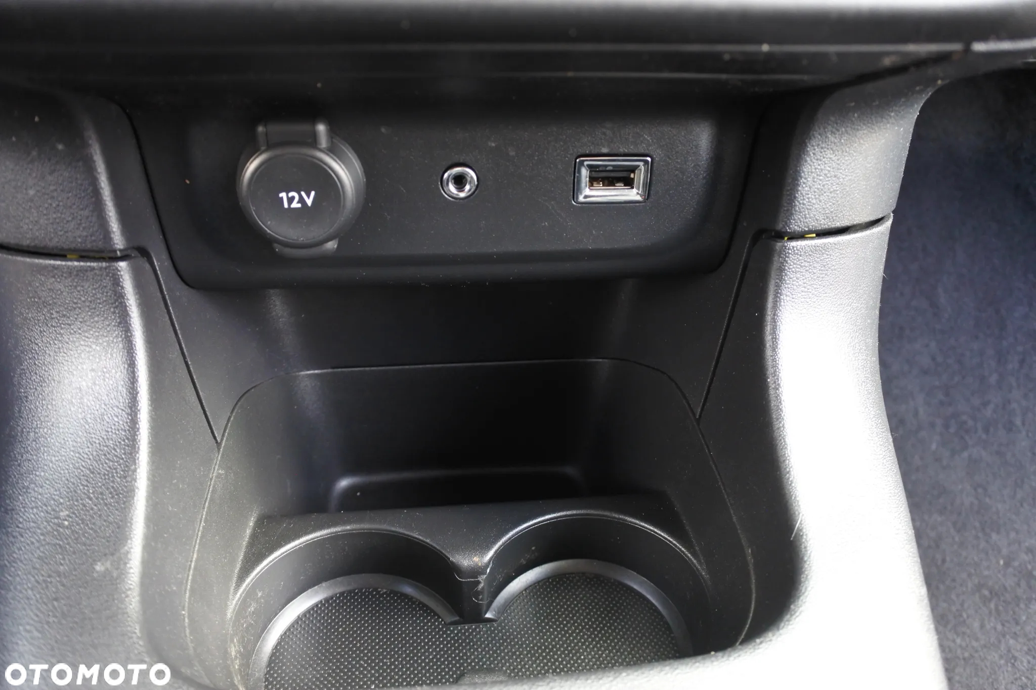 Citroën C3 1.2 PureTech Shine - 22