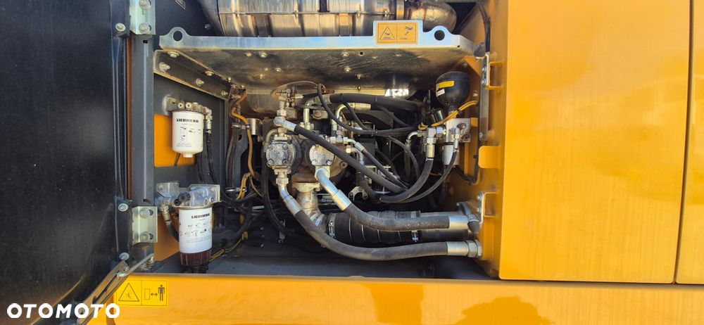 Liebherr R 924 LC - 8