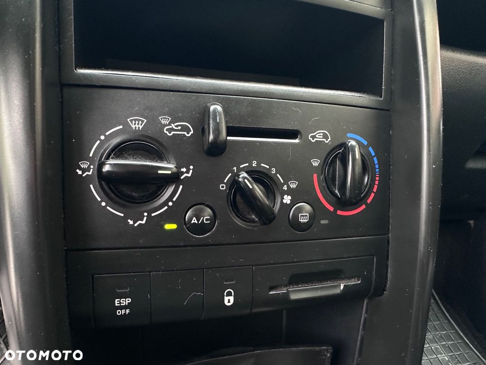 Peugeot 207 90 Sport - 12