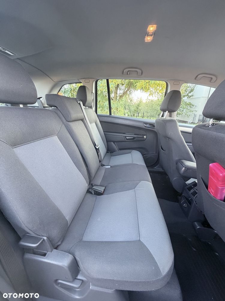 Opel Zafira - 8