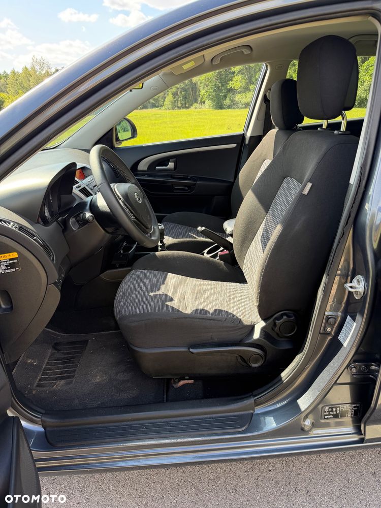 Kia Ceed 1.6 CRDi EX - 22