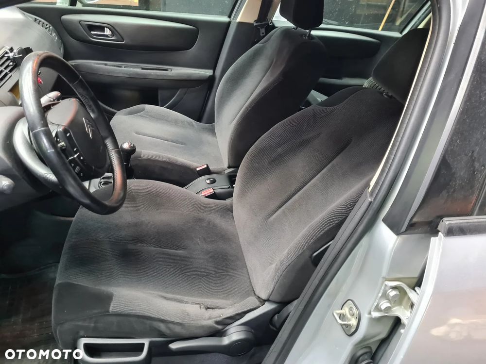 Citroën C4 1.6 HDi Style - 23