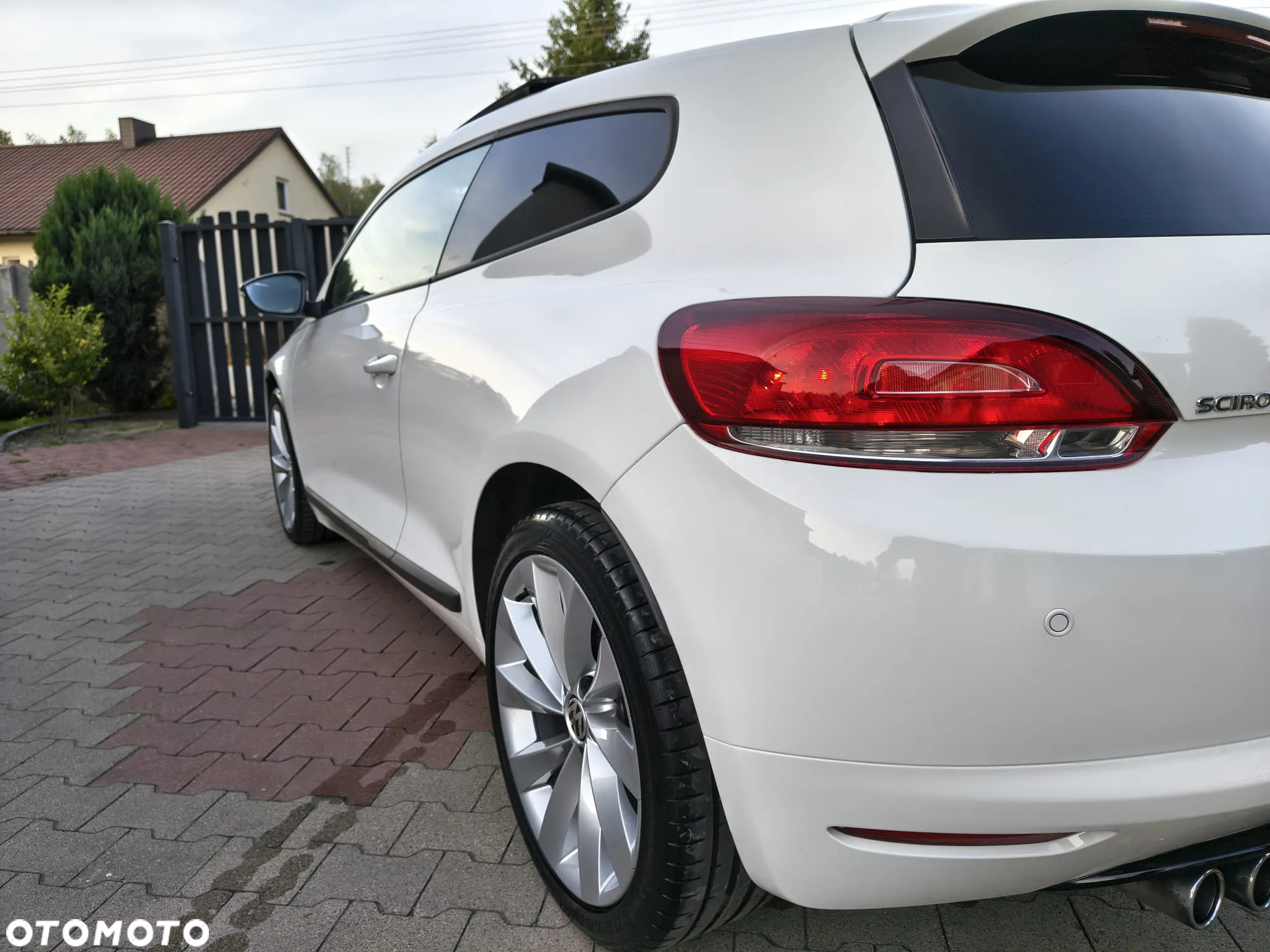 Volkswagen Scirocco 2.0 TDI DSG - 14