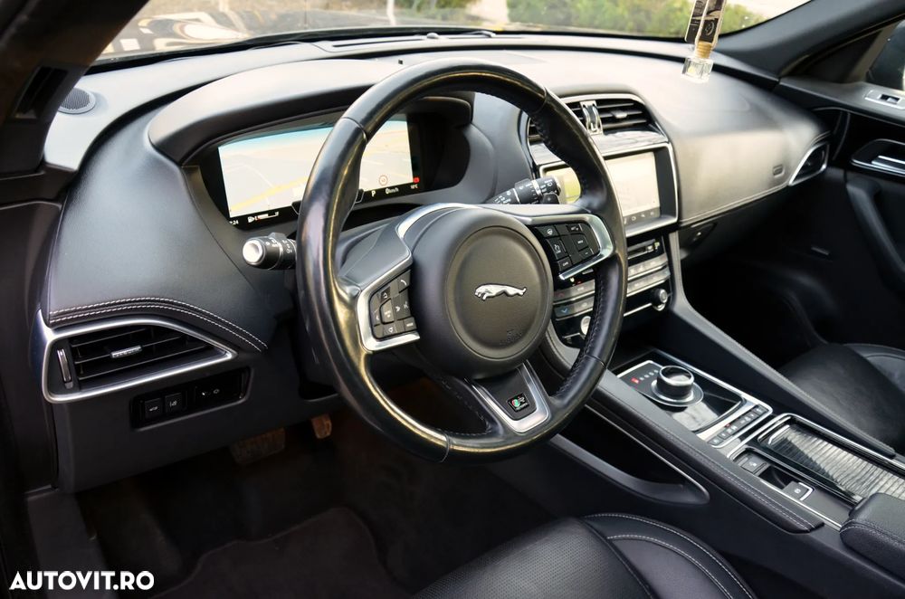 Jaguar F-Pace 20d AWD Aut. R-Sport - 6