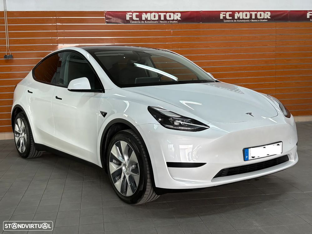 Tesla Model Y RWD - 1