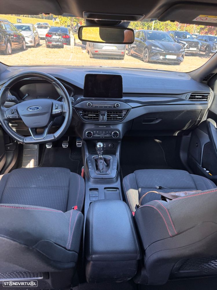 Ford Focus SW - 25
