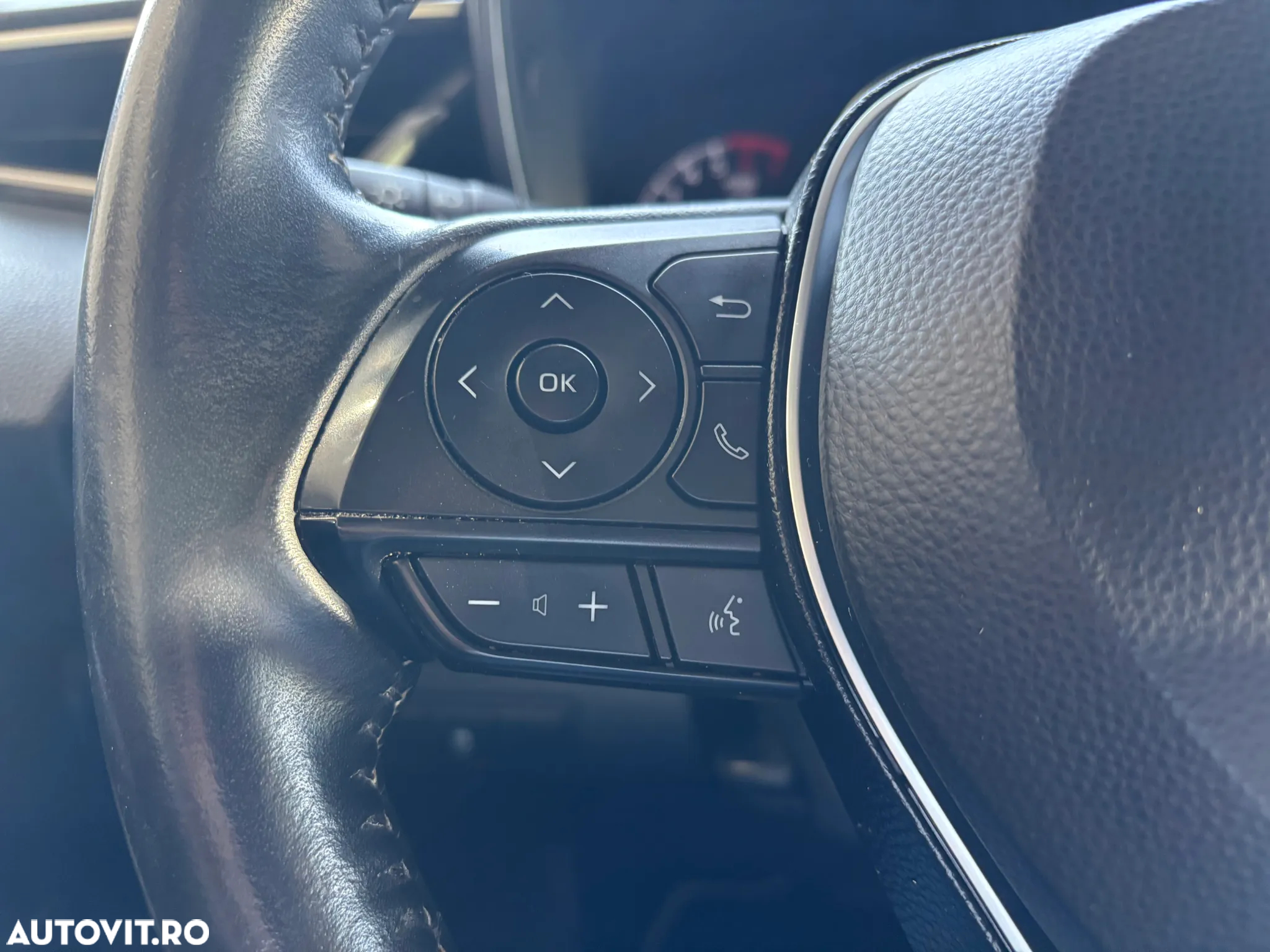 Toyota Corolla 1.8 Hybrid - 29