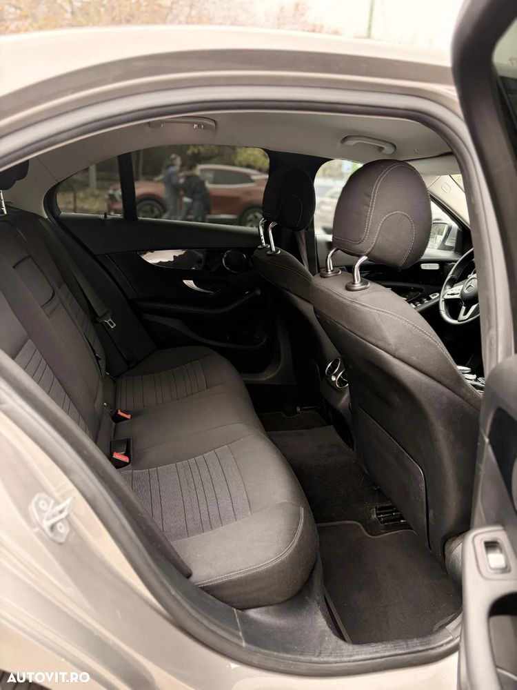 Mercedes-Benz C - 19