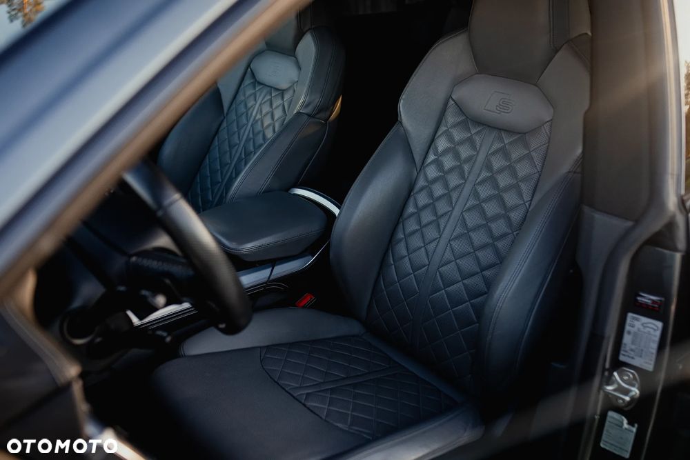 Audi Q8 - 24