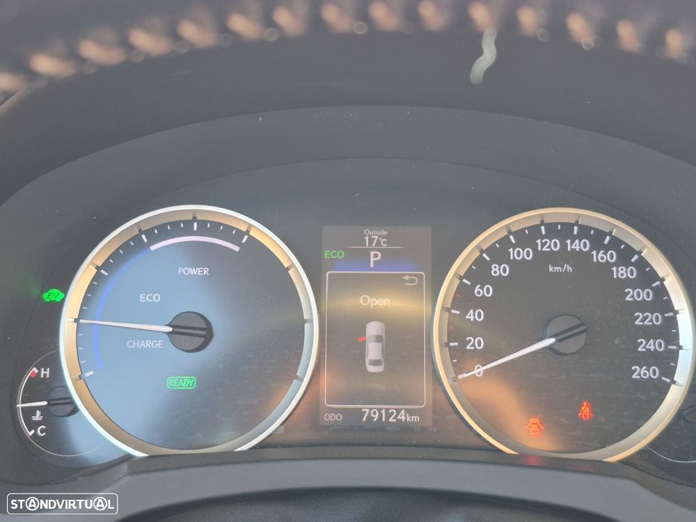 Lexus IS 300H Executive - 8
