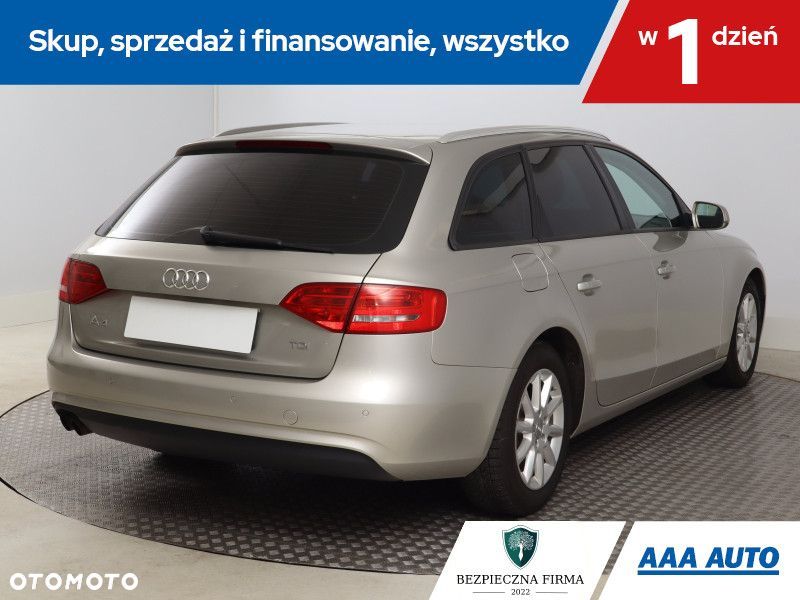 Audi A4 Avant - 7