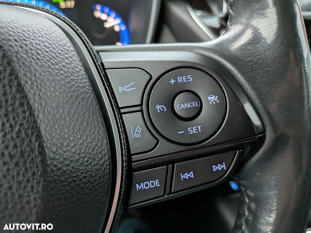 Toyota Corolla Sedan 1.8 HSD Exclusive - 18