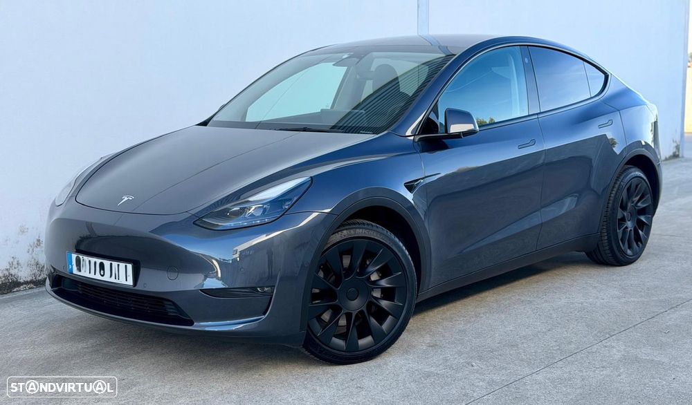 Tesla Model Y Long Range Dual Motor AWD - 11