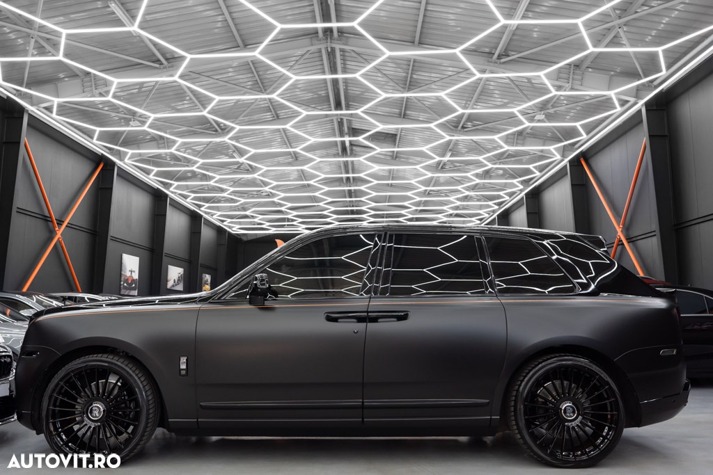 Rolls-Royce Cullinan Standard - 32