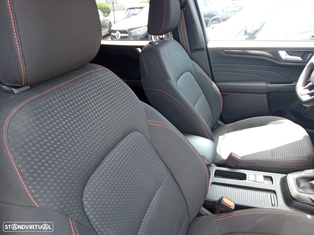 Ford Kuga 1.5 EcoBoost ST-Line - 26