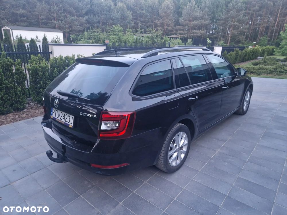 Skoda Octavia 2.0 TDI DSG Ambition - 4