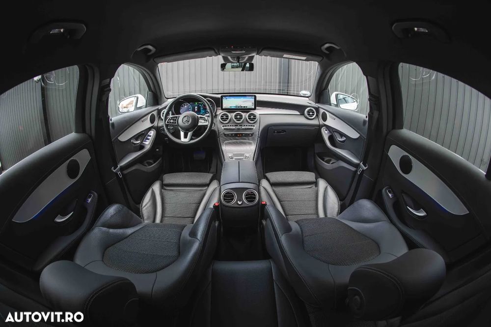 Mercedes-Benz GLC 350 e 4Matic 7G-TRONIC AMG Line - 38