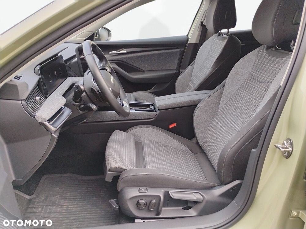 Skoda Superb 2.0 TDI SCR Selection DSG - 10