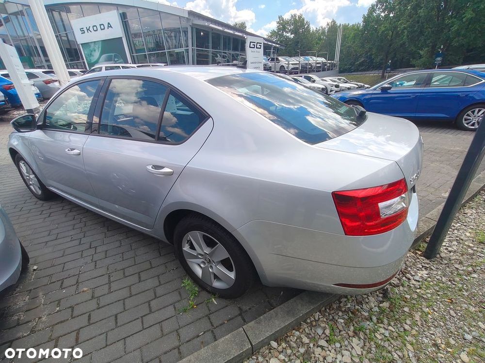 Skoda Octavia 1.6 TDI SCR Ambition - 3