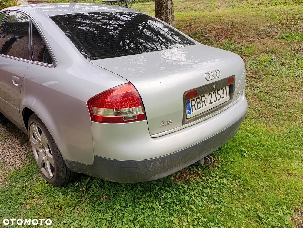 Audi A6 Limousine 2.4 - 4