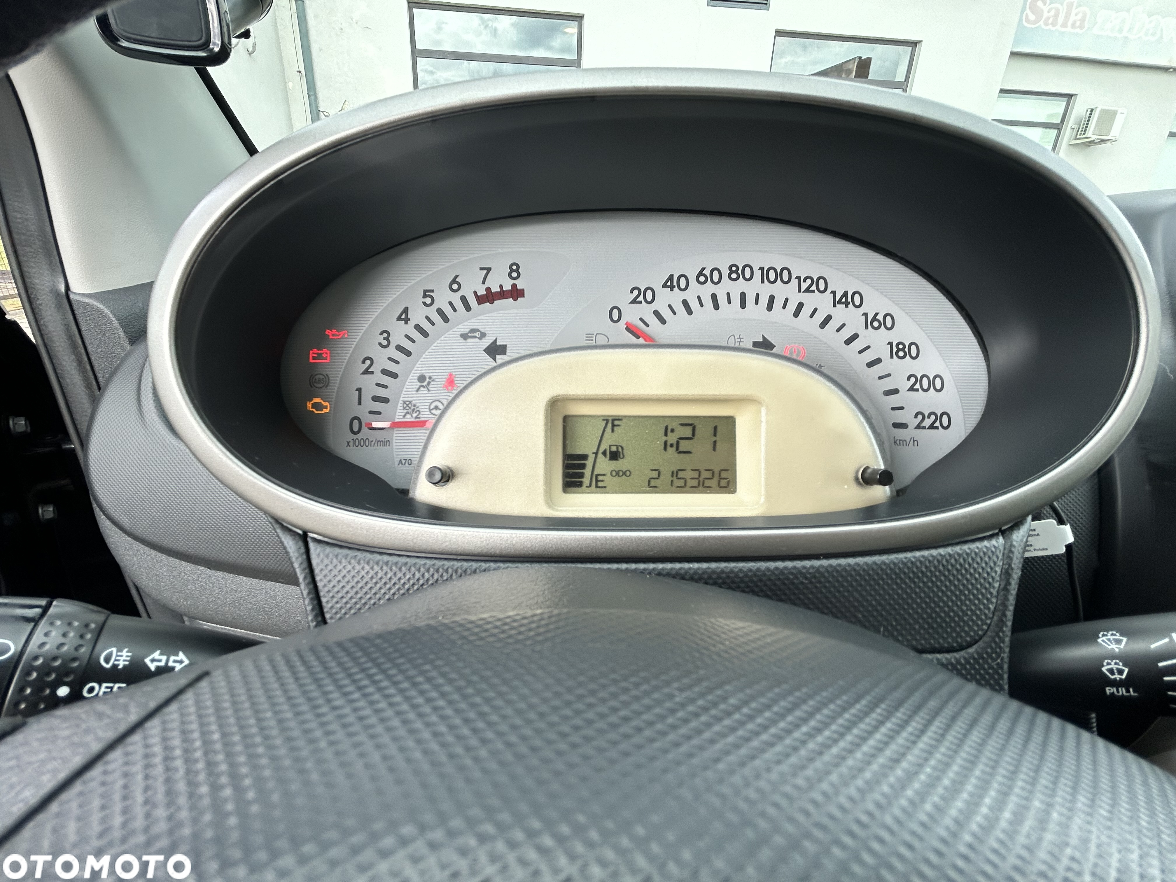 Daihatsu Sirion 1.0 - 16