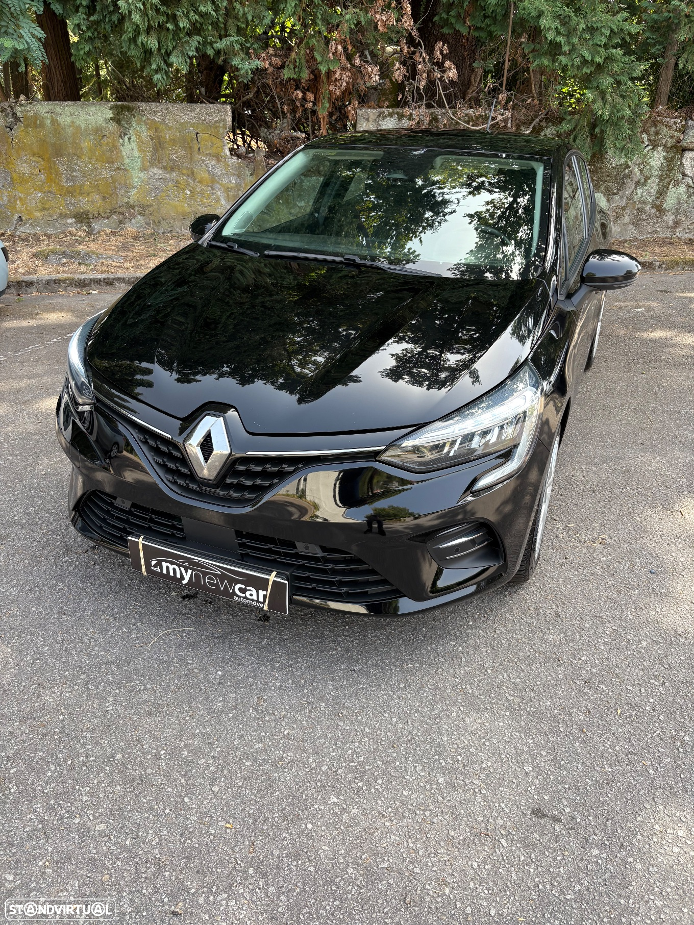 Renault Clio 1.6 E-Tech Exclusive - 2