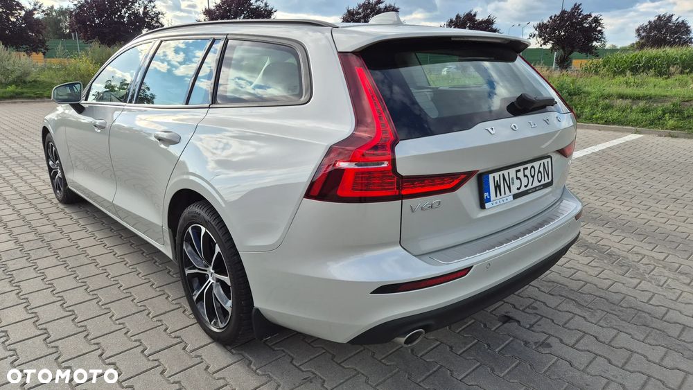 Volvo V60 B4 D Momentum Pro - 3